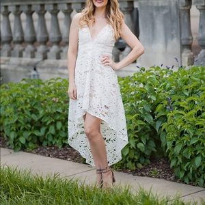 Simplee Backless V-neck Lace High Low Dress